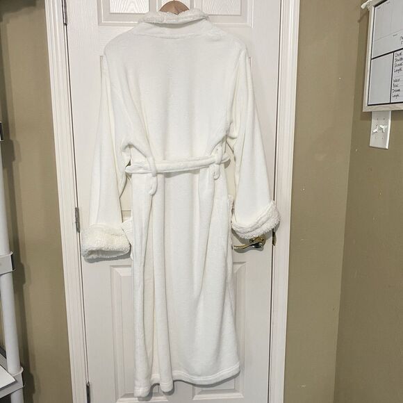 Pottery Barn Womens Size Large Soft Plush Robe Belted Long Sleeve White Cozy - Picture 8 of 13